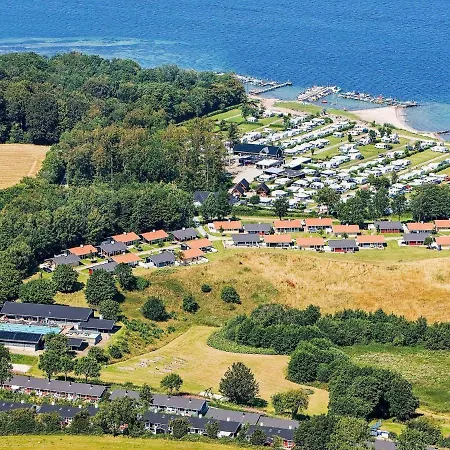 7 Person Holiday On A In Prázdninový dům *