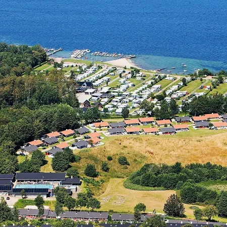 7 Person Holiday On A In Prázdninový dům *